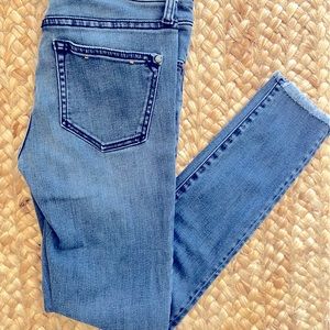 Pilcro and the Letterpress Anthro Script  Cropped Patch Distressed Jeans SZ 25